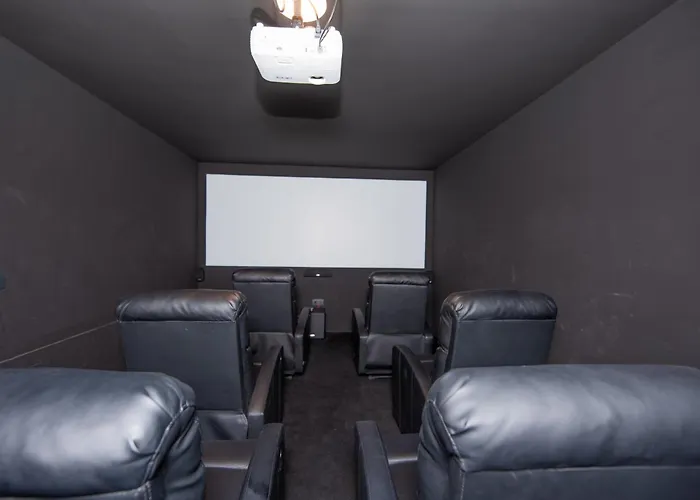 Willa Ereza Alicia *